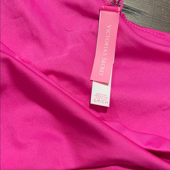 VS Hot Pink Bikini - Picture 3 of 4